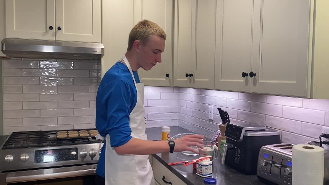 Green Wave Baking Ep. 7; Cranberry Muffins